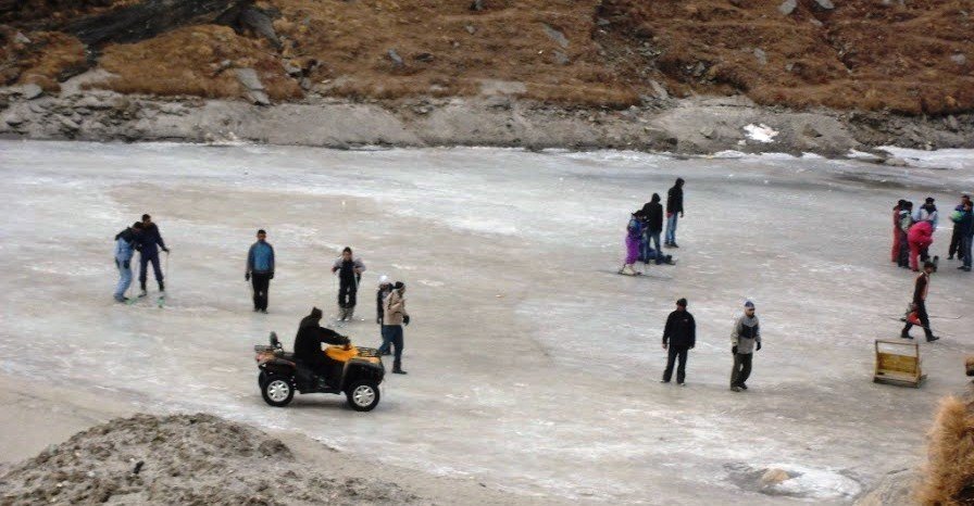 Frozen Baes River Rohtang pas njdiaries